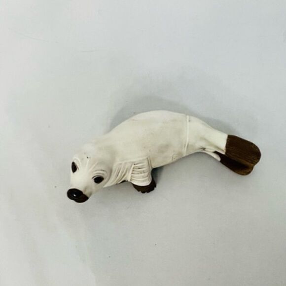 Vintage Casals Peruvian Seal Terracotta Clay Figurine Painted White Excellent co - Picture 1 of 7